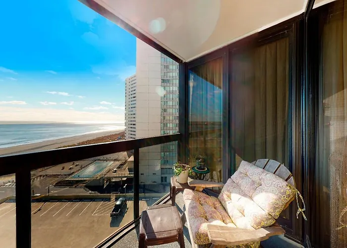 Golden Sands By Dc Hotel *